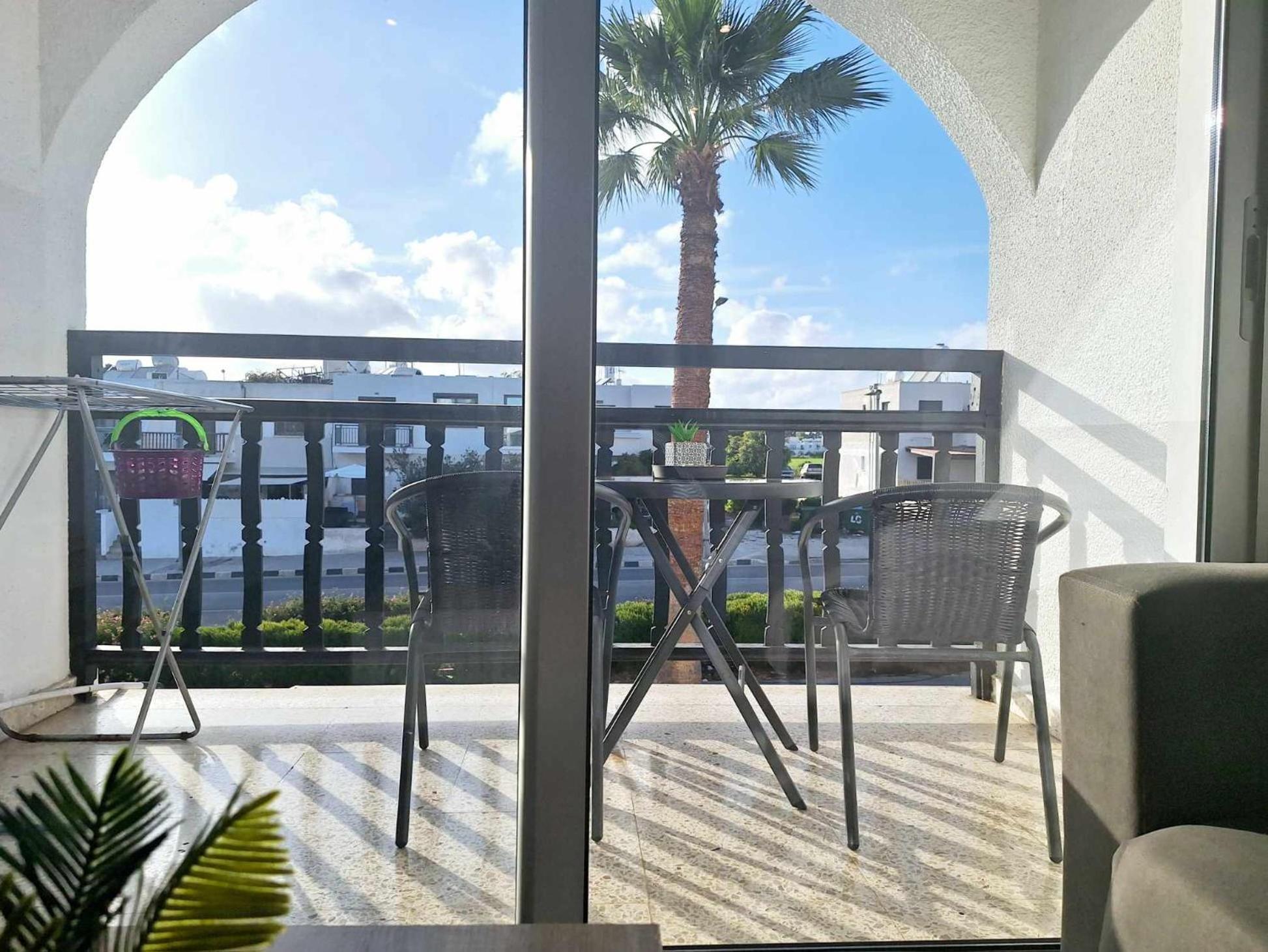 Charming Holiday Retreat Kato Paphos Apt 400M To The Beach المظهر الخارجي الصورة